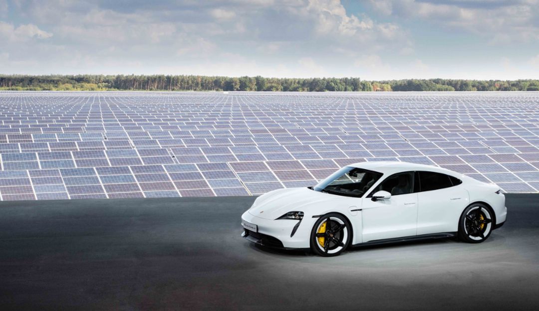 Live broadcasting of the world premiere of the brand new Porsche Taycan 