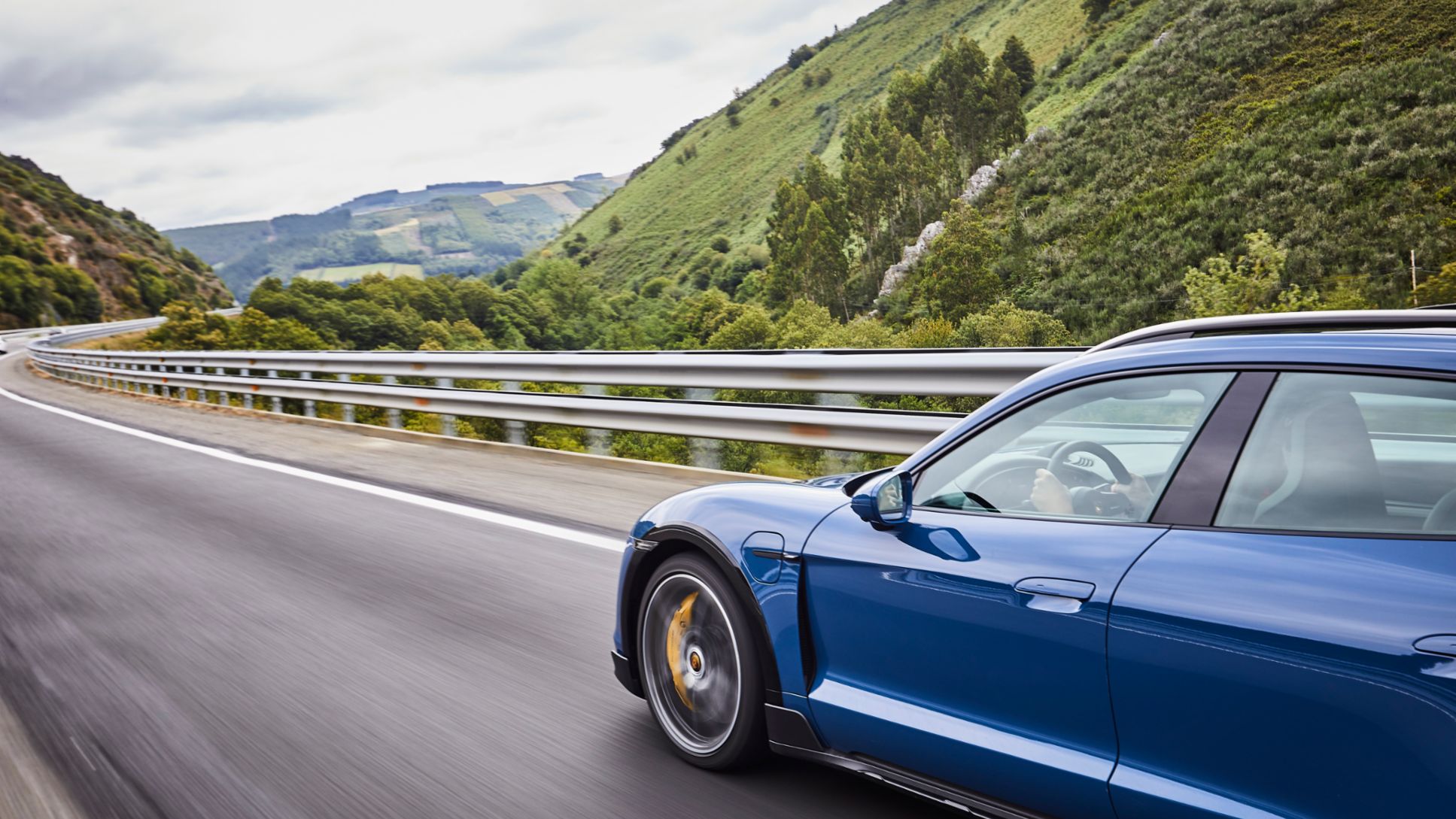 Porsche Taycan, ruta Madrid-Vigo / La Coruña-Madrid, 2021, Porsche Ibérica