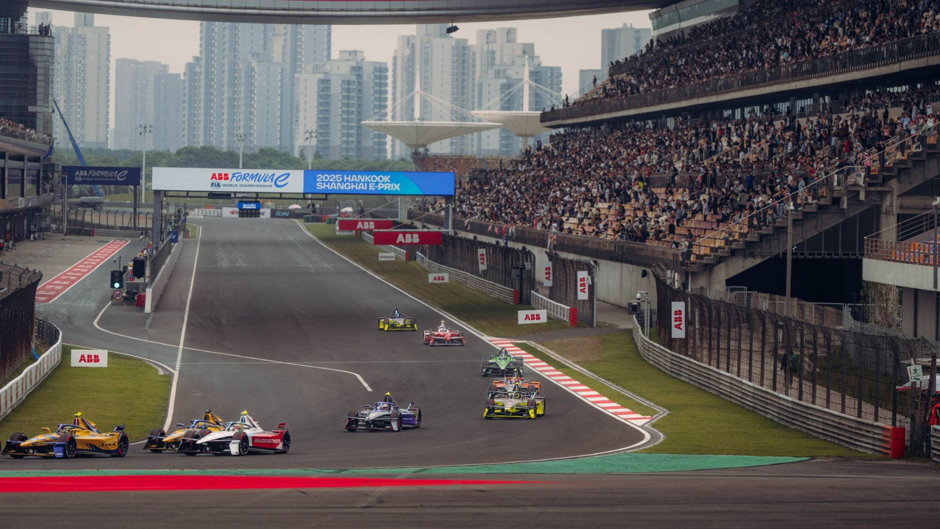 Primera carrera del E-Prix de Shangh&aacute;i, 2025, Porsche AG