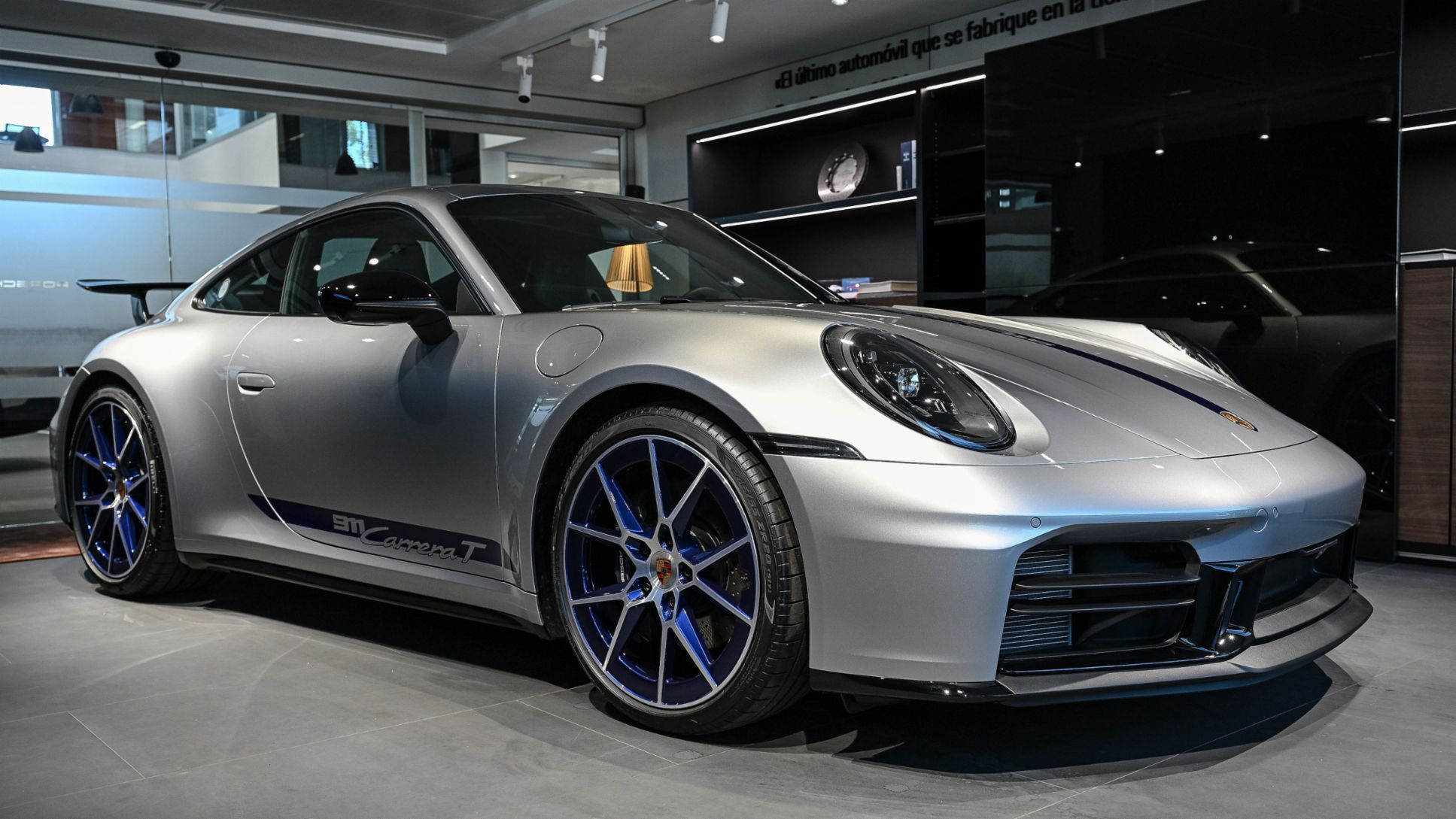 911 Carrera T, Santiago, Chile, 2025