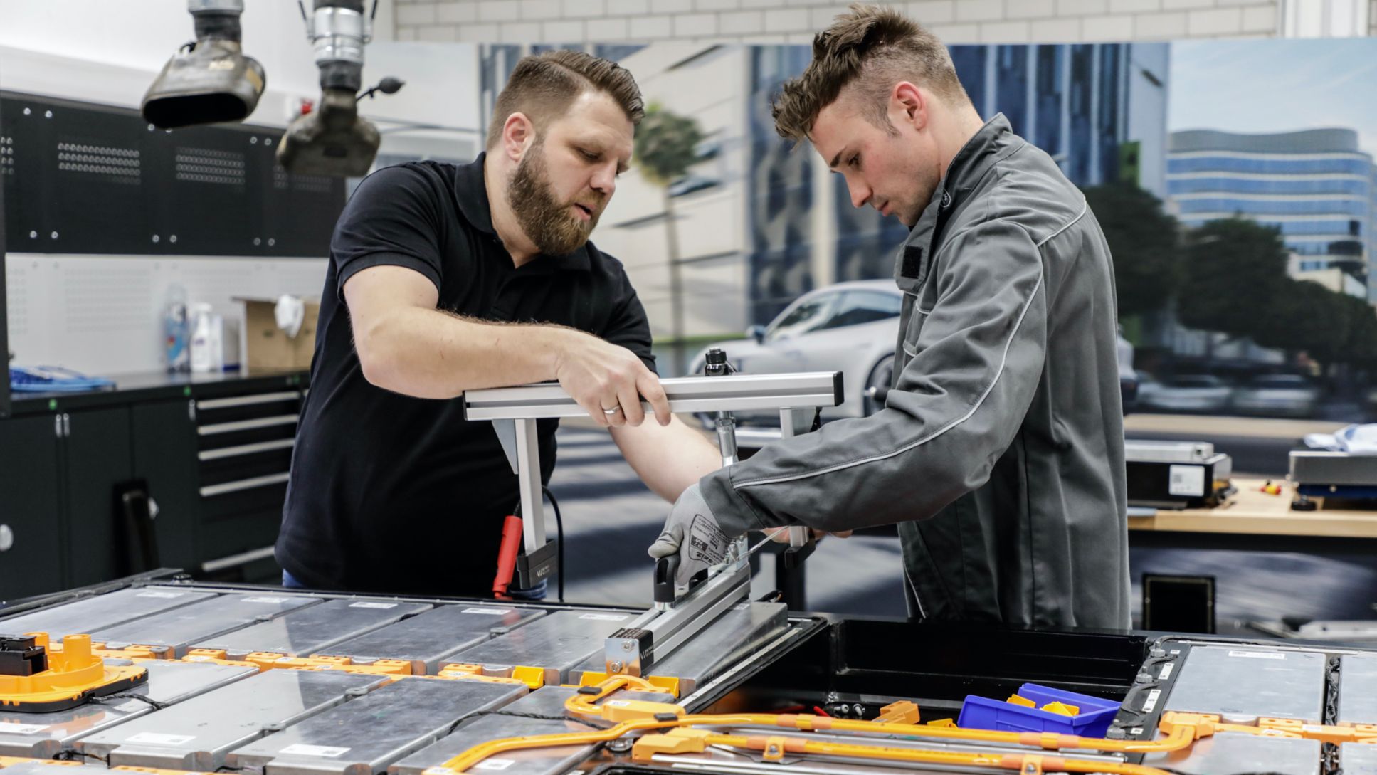 Taller de reparación de baterías de alta tensión, Zuffenhausen, 2022, Porsche AG