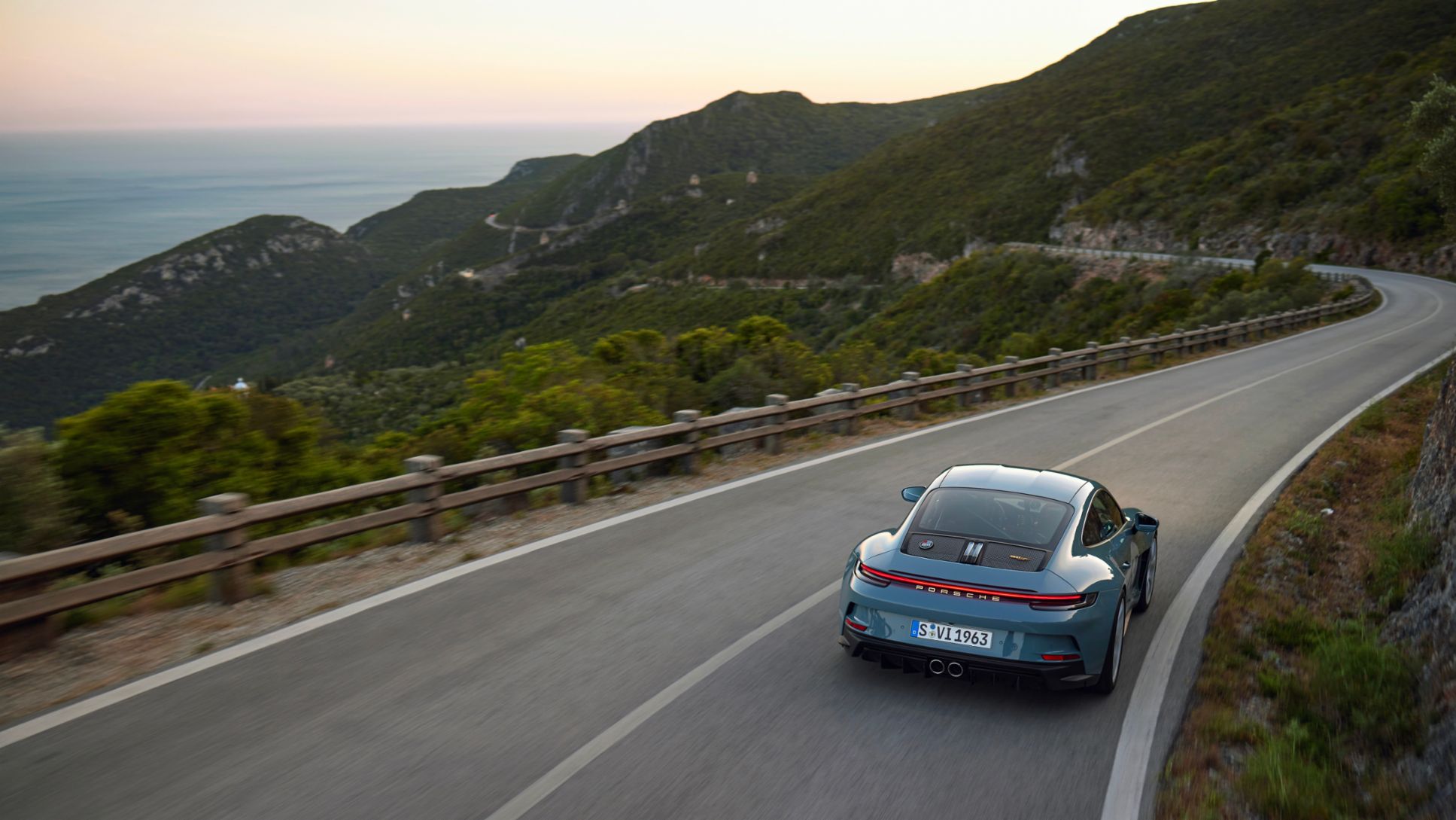 Porsche 911 S/T mit Heritage Design Paket, 2023, Porsche AG