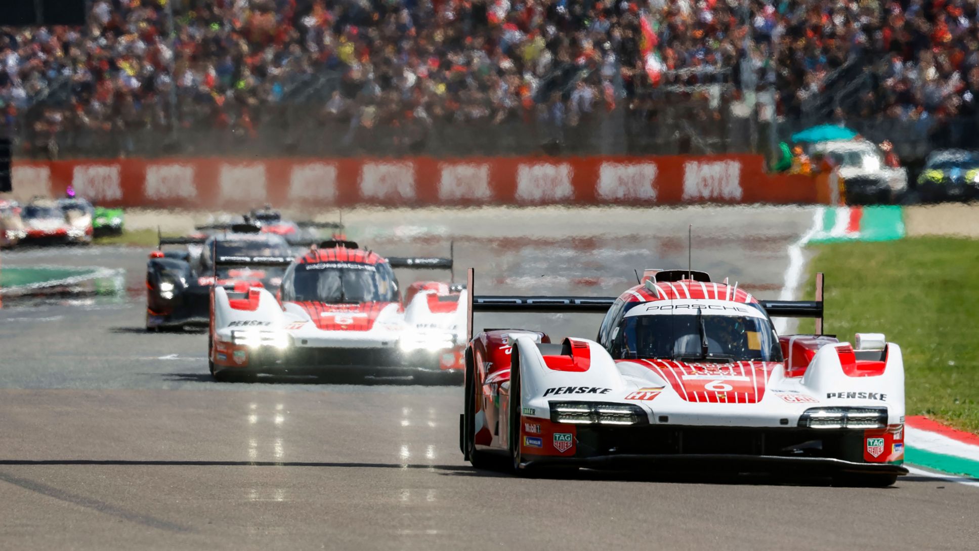 Porsche 963, Porsche Penske Motorsport (n&ordm; 6), K&eacute;vin Estre (FRA), Andr&eacute; Lotterer (ALE), Laurens Vanthoor (BEL), carrera, 6 Horas de &Iacute;mola, Campeonato del Mundo de Resistencia FIA (WEC), 2024, Porsche AG