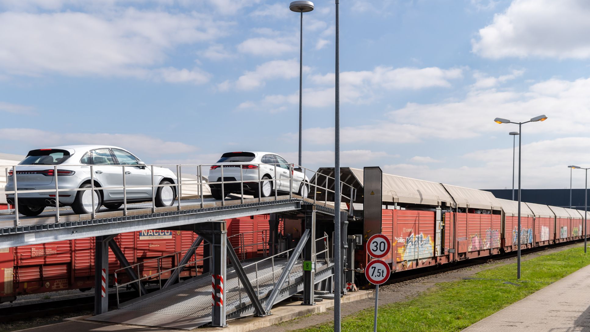 Bahnverladung Macan, Leipzig, 2019, Porsche Leipzig GmbH