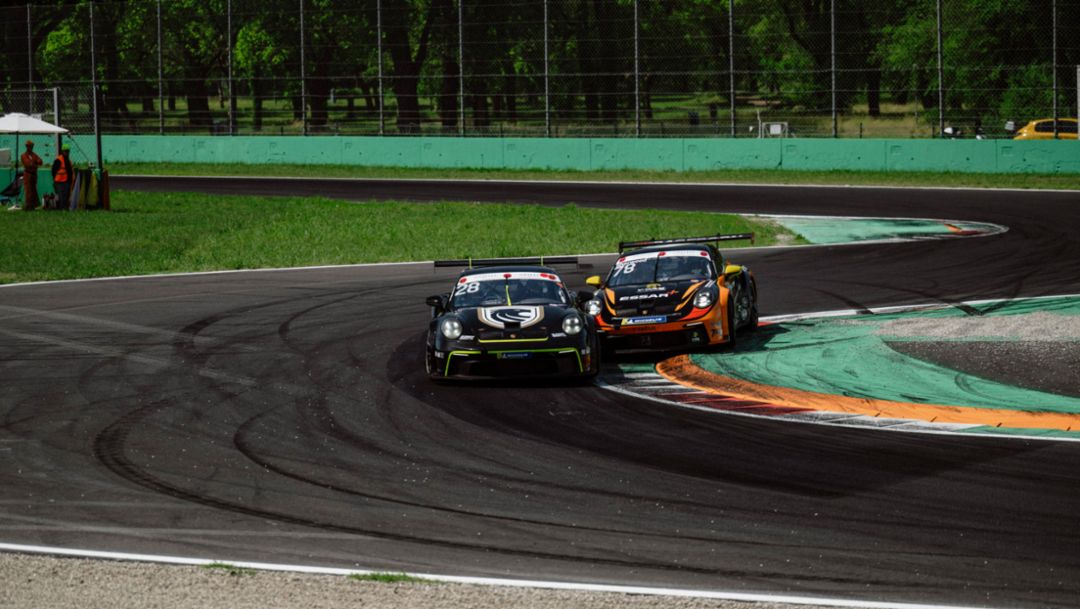 Jack Sherwood e Felix Neuhofer condividono le vittorie della GT3 Cup