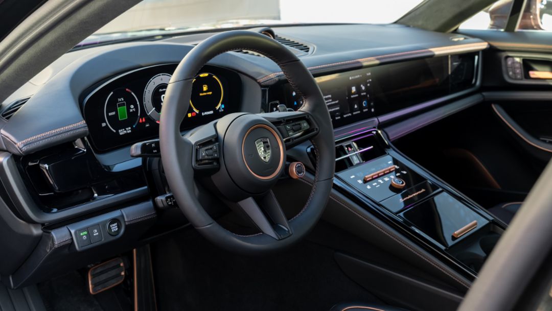 Completion of a dream: interior of the Panamera Turbo 'Sonderwunsch'