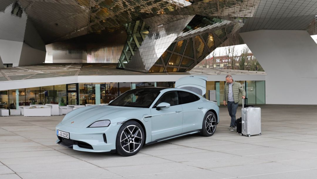 Ruta Stuttgart - Sevilla, Porsche Taycan, 2024, Porsche AG