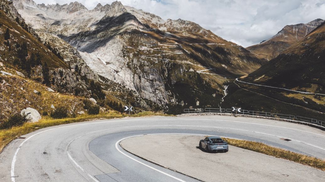 Porsche 718 Cayman GT4 RS, Grimselpass, 2026, Porsche Schweiz AG