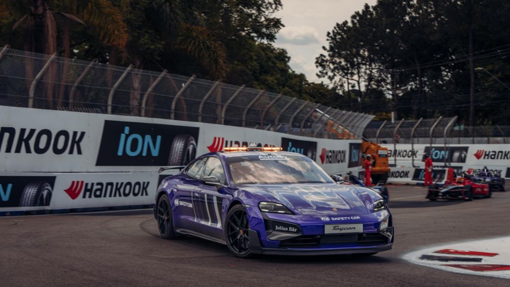 Porsche Taycan Turbo GT con paquete Weissach, coche de seguridad de la F&oacute;rmula E, E-Prix de S&atilde;o Paulo, 2025, Porsche AG