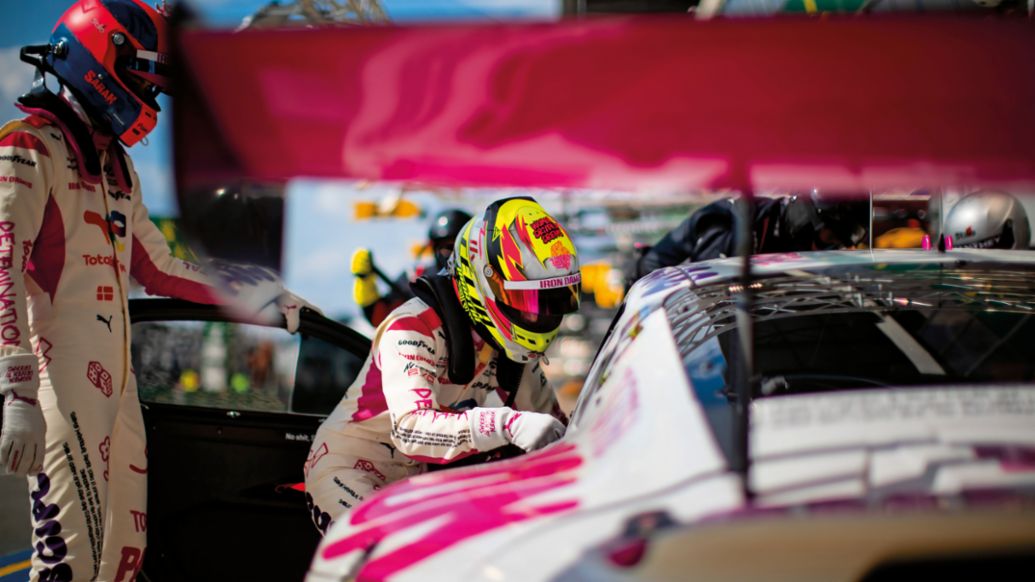 Michelle Gatting (DIN) y C&eacute;lia Martin (FRA) (i-d), 2025, Porsche AG