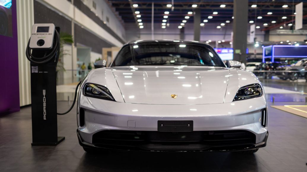 Taycan 4 Cross Turismo