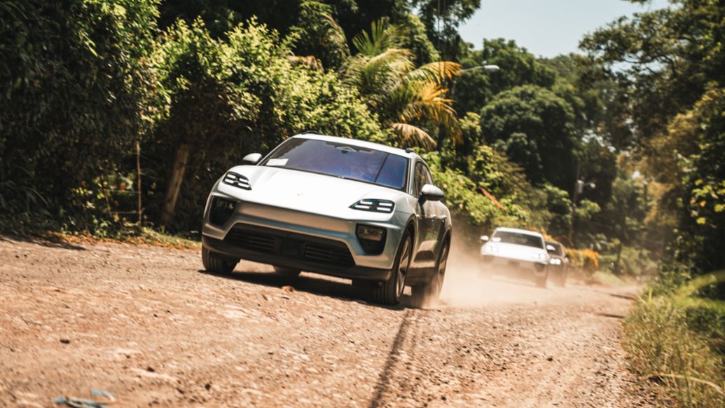 Macan 4 en el Porsche SUV Experience Costa Rica 2025.