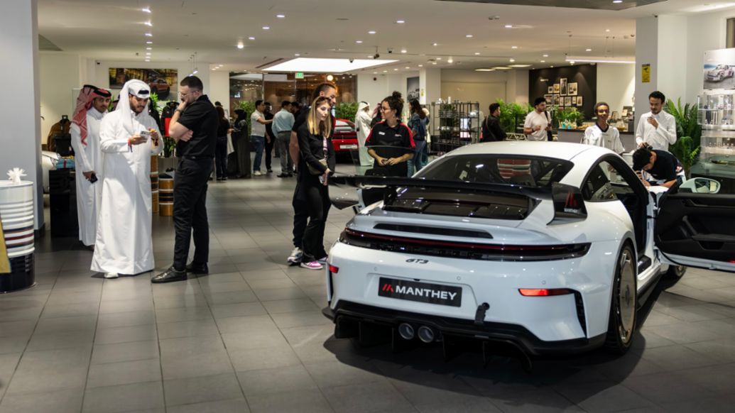 911 GT3 with Manthey kit, presentation event, Qatar, 2025, Porsche Middle East