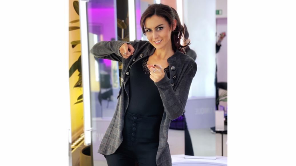 Laura Bubble, social media star, 2020, Porsche AG