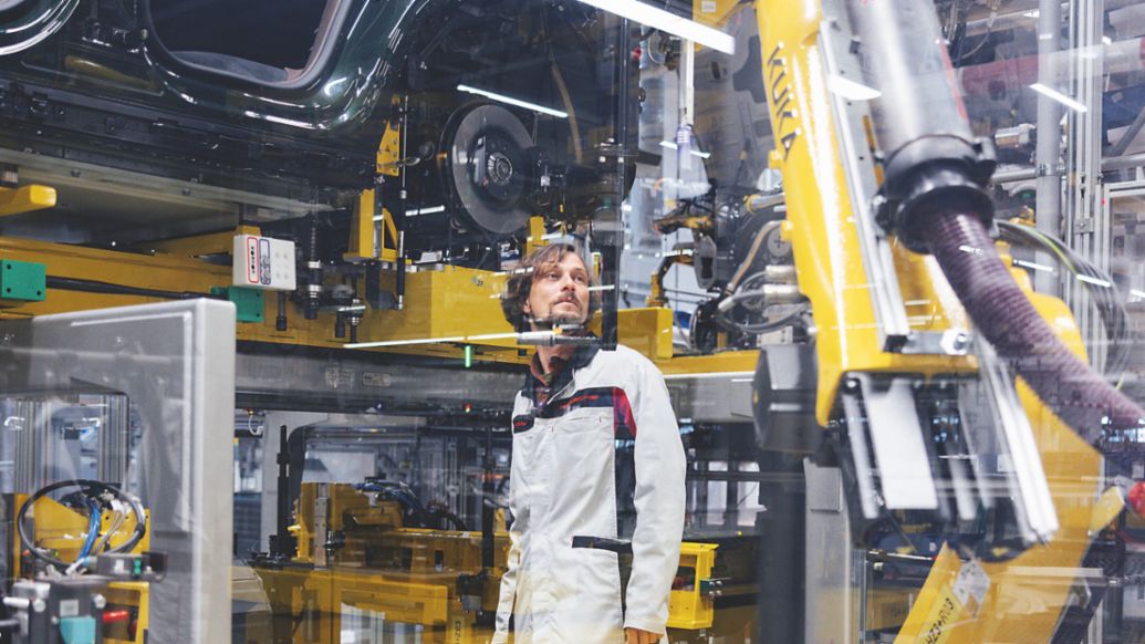 Sebastian Böttcher, planificador de recursos operativos, fábrica de Porsche en Leipzig, 2024, Porsche AG