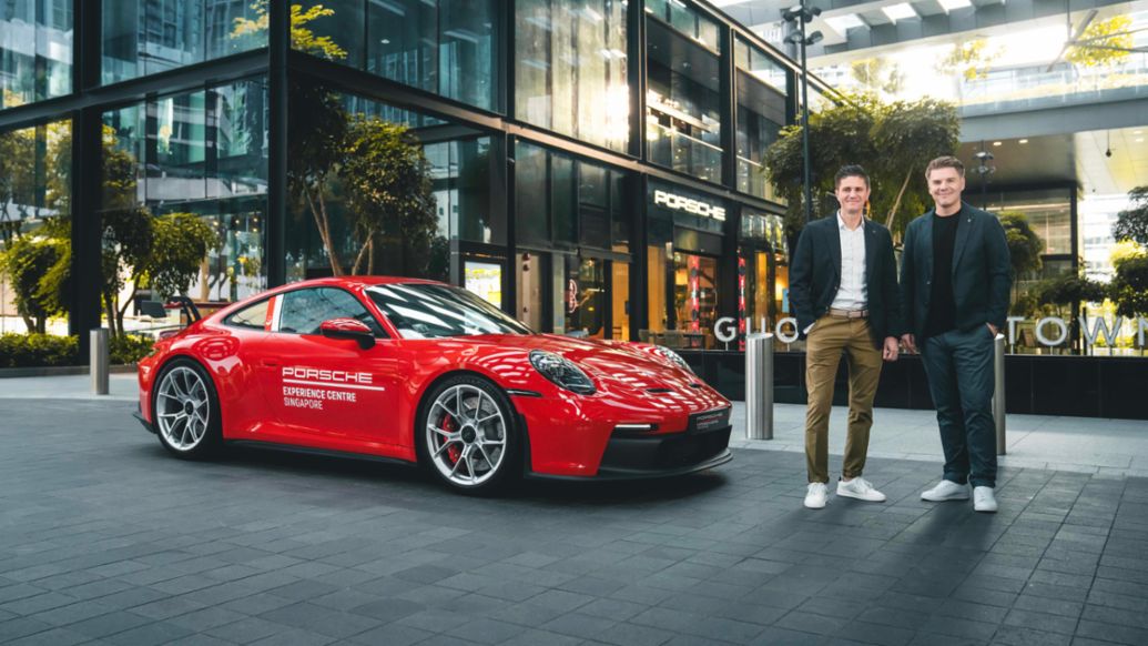 911 GT3, Hannes Ruoff, CEO PAP, Yannick Ott, Director Marketing PAP, Porsche Experience Center Singapore, Visionary Impression, 2024, Porsche AG