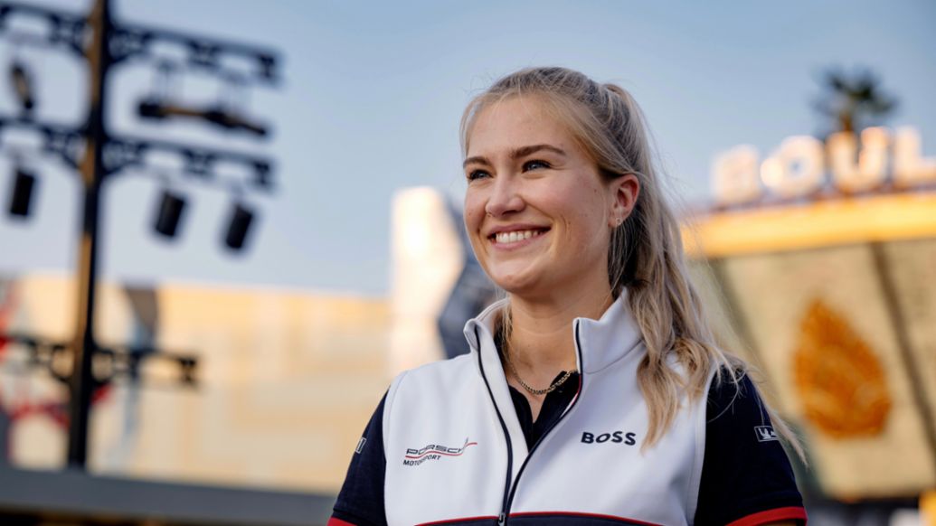 Nina Braack, Leiterin Esports bei Porsche Motorsport, 2024, Porsche AG