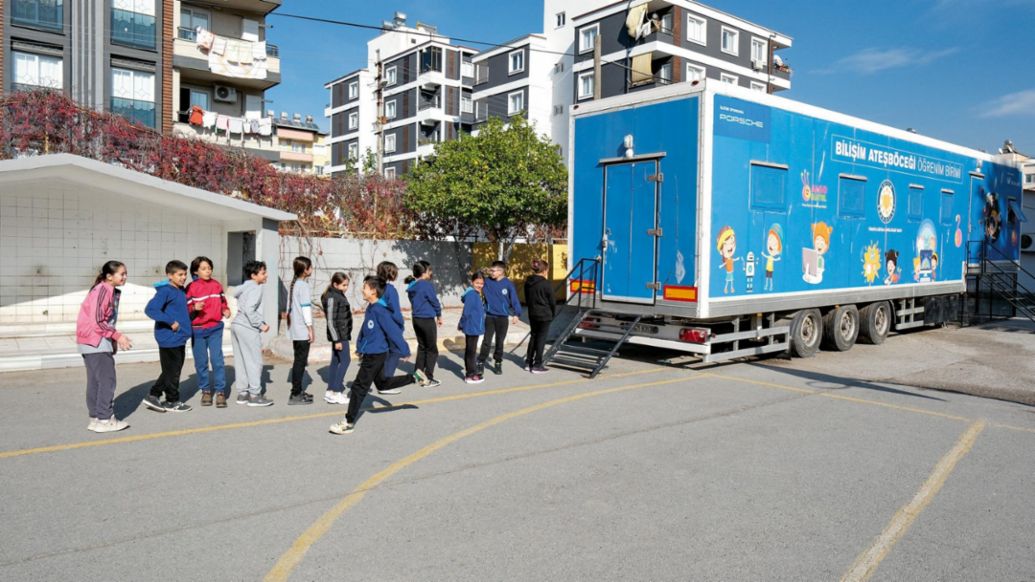 Lernzentrum der t&uuml;rkischen Stiftung TEGV, Hatay, T&uuml;rkei, 2025, Porsche AG