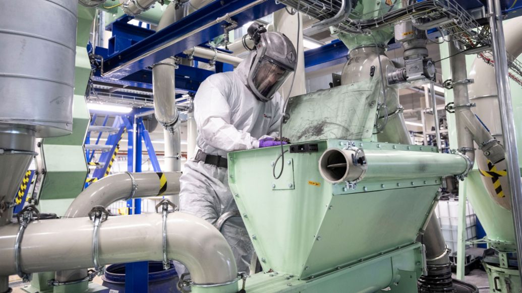 Reciclaje de bater&iacute;as de alto voltaje, 2025, Porsche AG