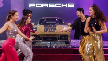 Porsche představilo limitovanou sérii modelu 911 Spirit 70 na jedinečné party Disco Fever Night