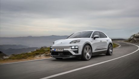 Macan fissa nuovi standard: debutta il primo SUV completamente elettrico di Porsche