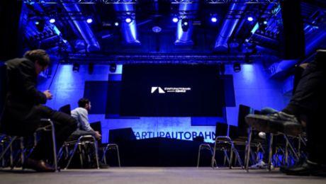 Porsche presents three pilot digitalisation projects