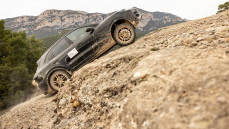 Testing of the new Porsche Cayenne reaches the home straight