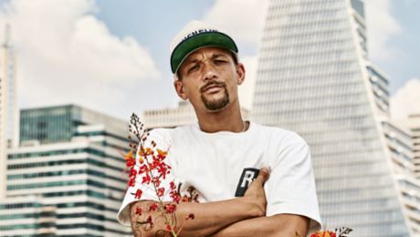 Die Zukunft ist bunt: Jordan Wallace schreibt Geschichte