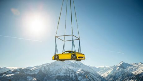 Great appearance for the new 911 in the Alps