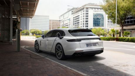 Sport Turismo expands Panamera model line