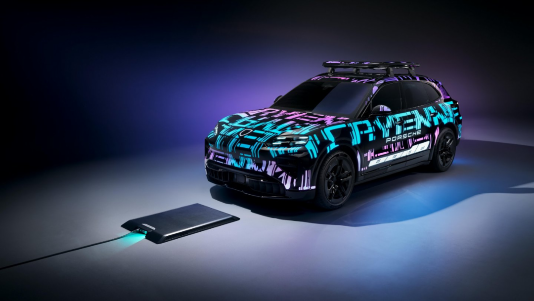 Prototype Cayenne Electric, One-box base plate, Porsche Wireless Charging, 2025, Porsche AG