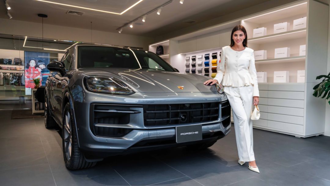 Porsche Perú renueva su alianza con Alondra García Miró como embajadora de la marca