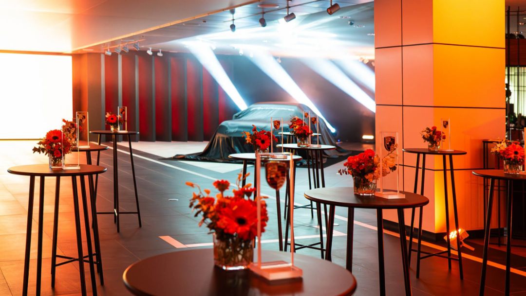 Porsche Centre Shuwaikh unveils the new Panamera