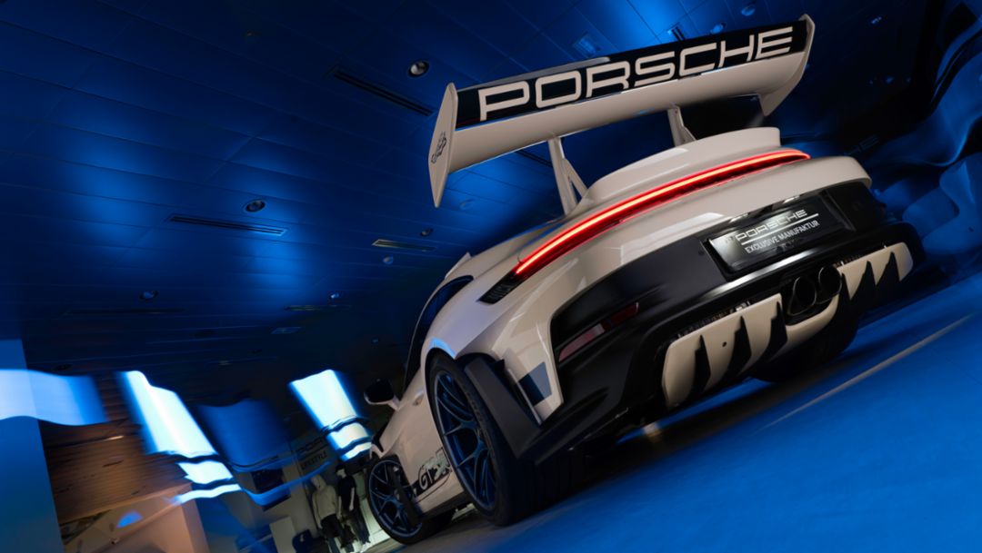 Porsche Centre Abu Dhabi delivers a bespoke 911 GT3 RS crafted through Exclusive Manufaktur and Sonderwunsch