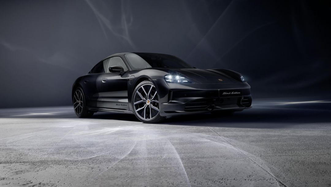 Sporty, elegant looks and increased standard equipment: The 2026 Taycan Black Edition sedans
