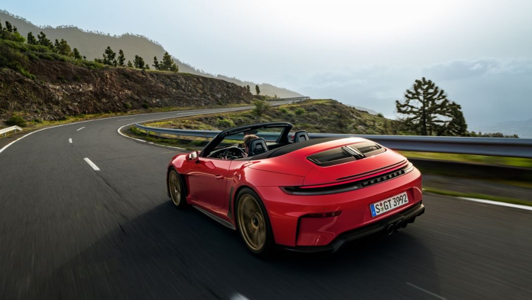 Porsche 911 GT3 S/C premieres: an open-top, manual-only love letter to driving