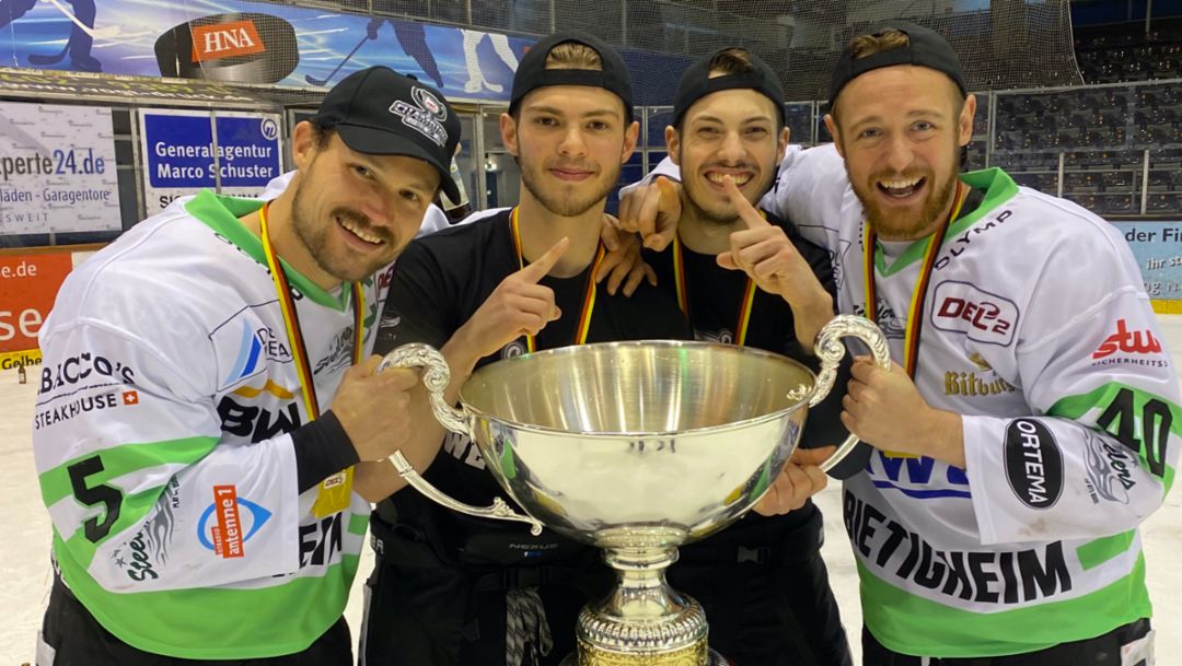 Eishockey-Talente der Bietigheim Steelers holen die Meisterschaft