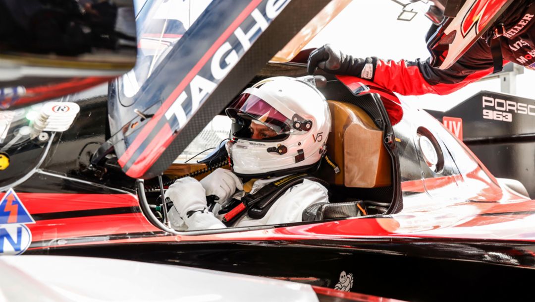 Endurance test by Porsche Penske Motorsport in Spain