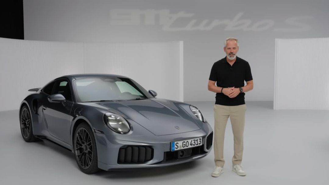 Walkaround with Frank Moser: 911 Turbo S 