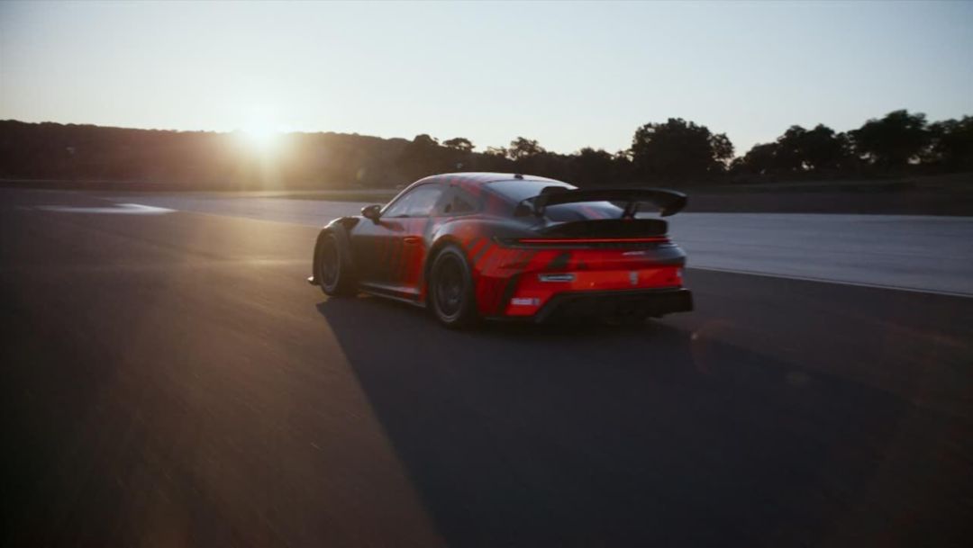 Der neue GT4 R: Ein 911 (Kurzversion)