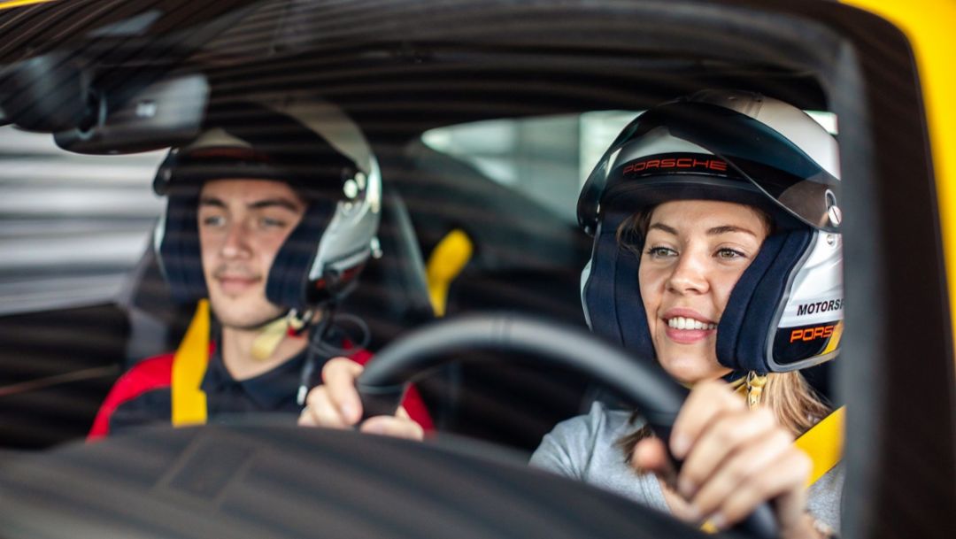 Le Porsche Experience Center lance son stage de pilotage exclusivement féminin