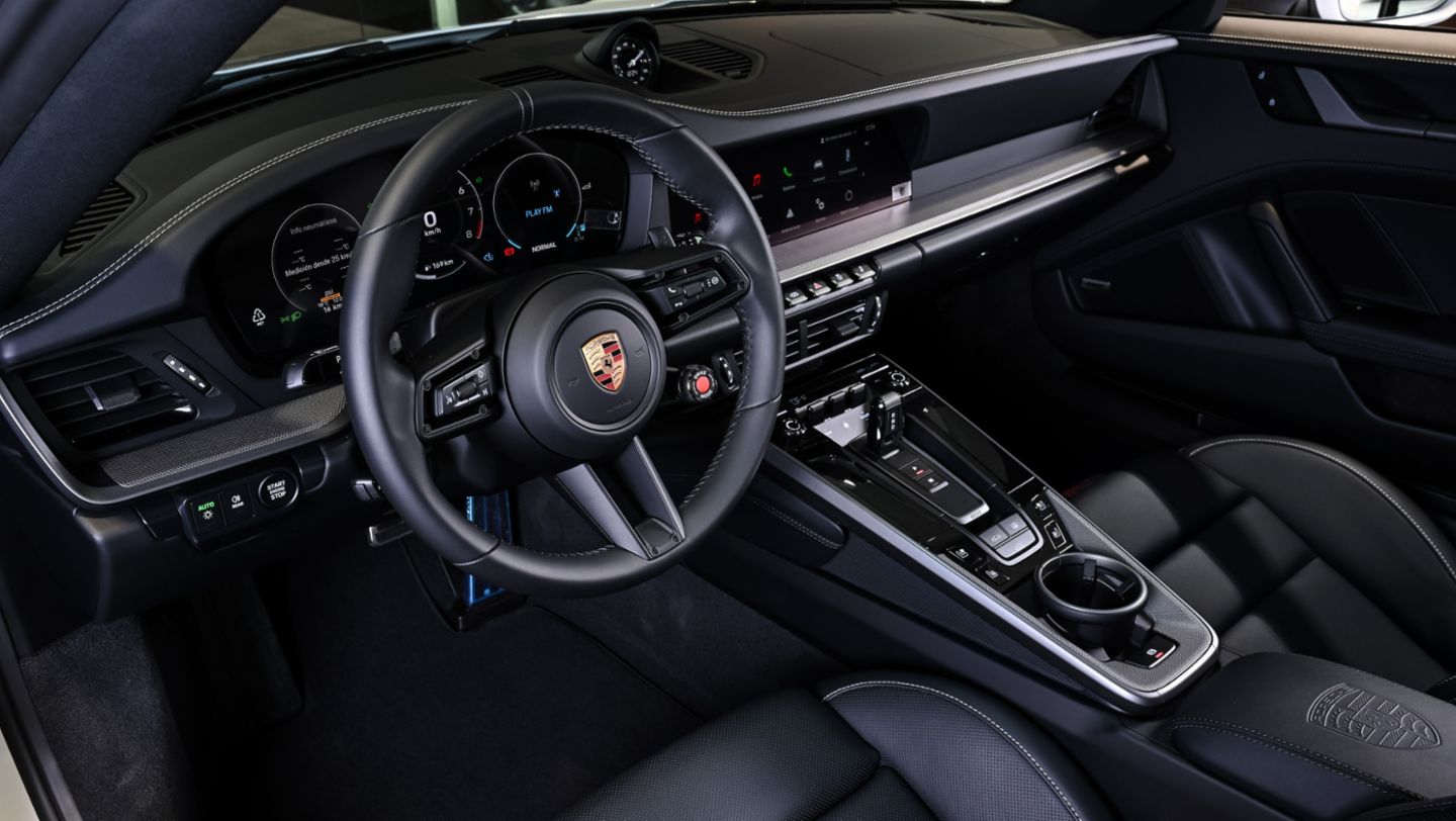 911 Carrera S, Santiago, Chile, 2025