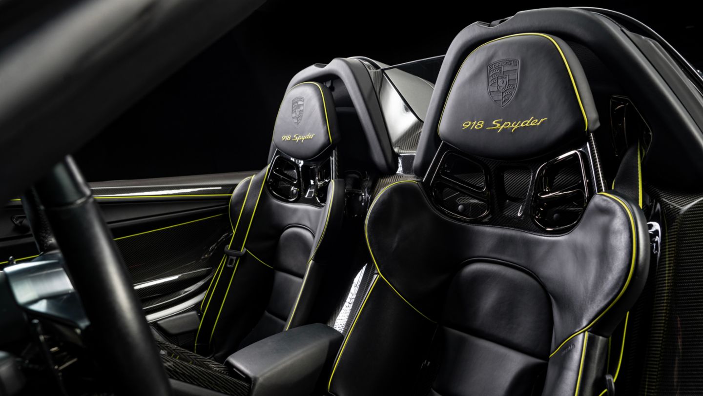 Porsche 918 Spyder with Weissach package, RM Sotheby's, Abu Dhabi, 2025, Porsche Middle East