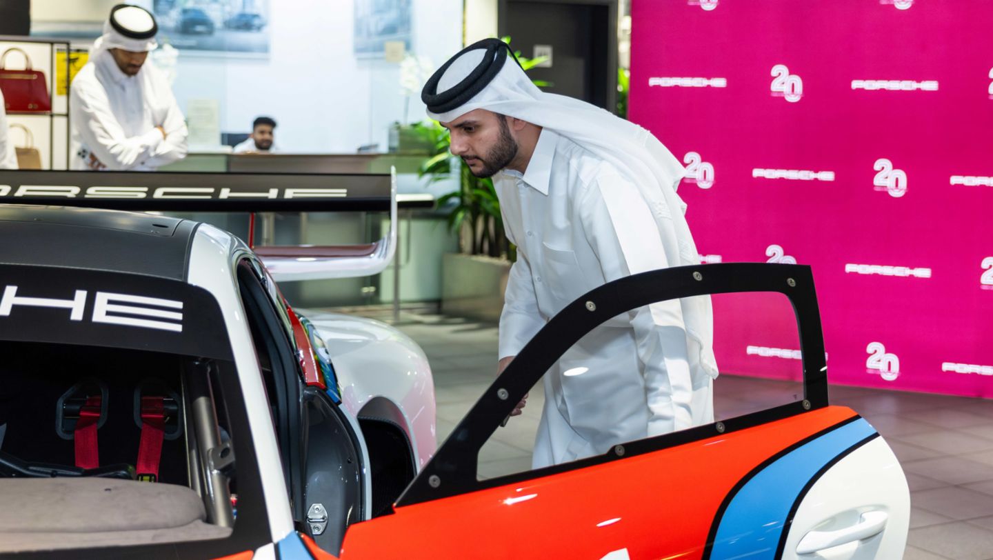 911 GT3 RS Rennsport, Porsche Centre Doha, Qatar, 2026, Porsche Middle East