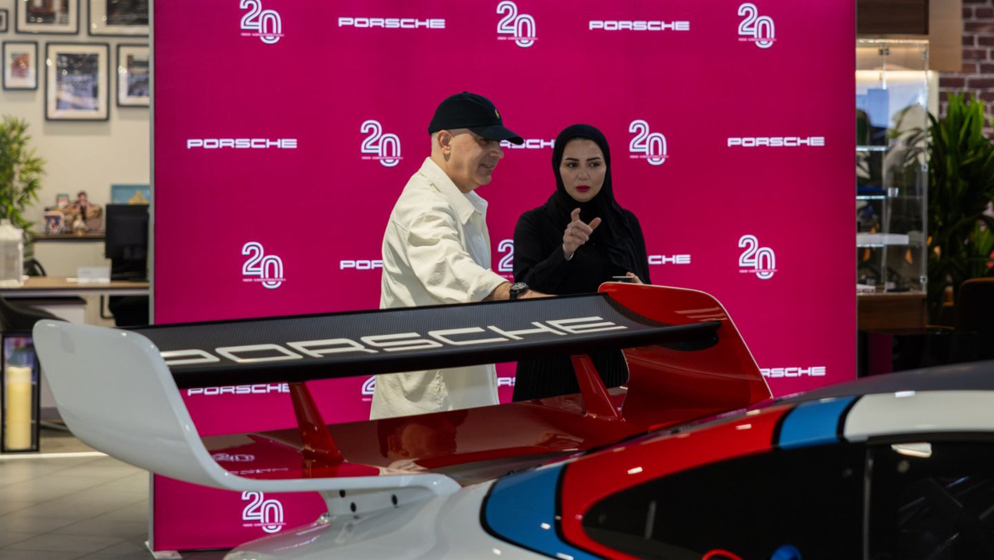 911 GT3 RS Rennsport, Porsche Centre Doha, Qatar, 2026, Porsche Middle East