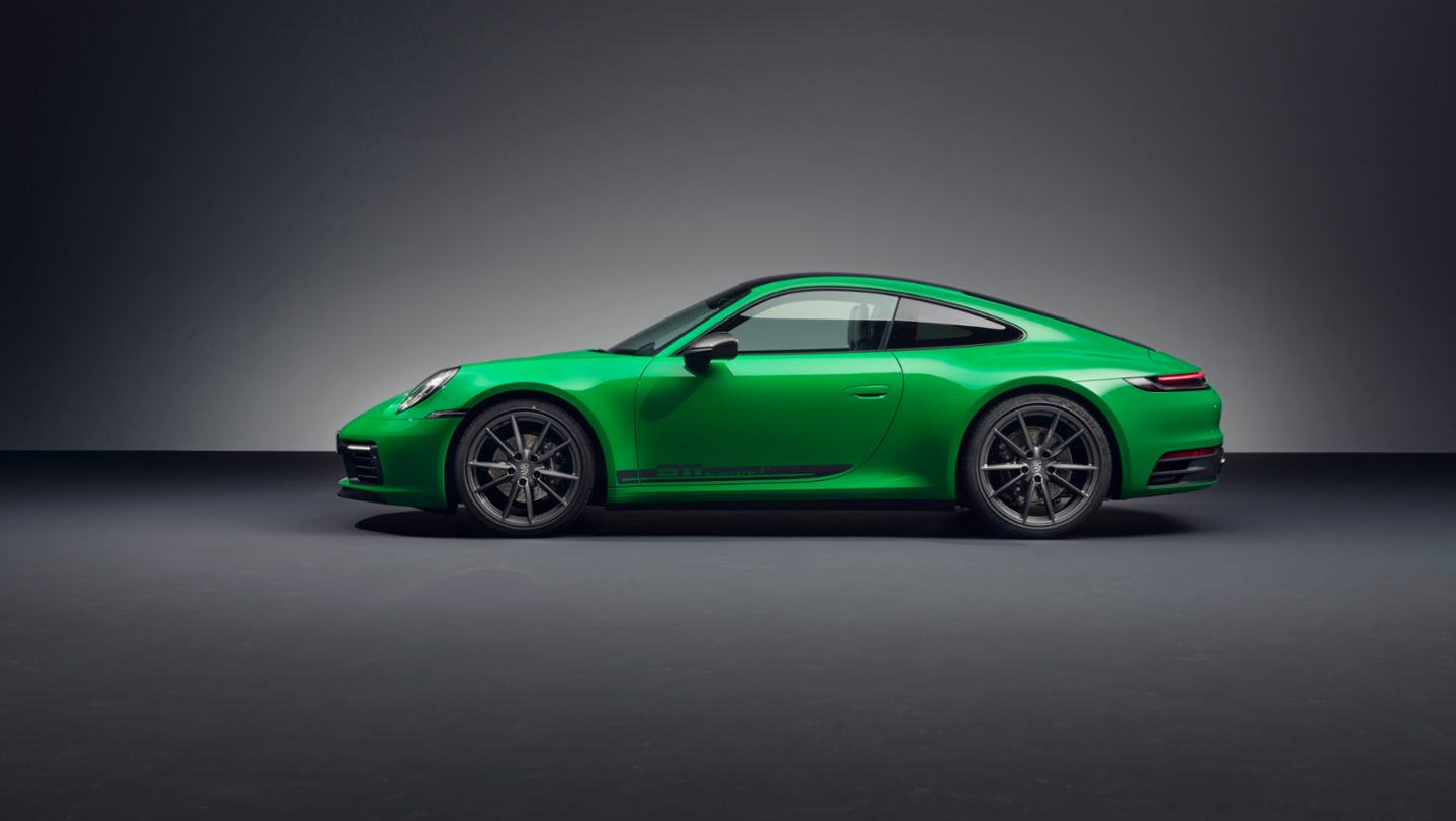 911 Carrera T, Python Green, 2022, PCNA