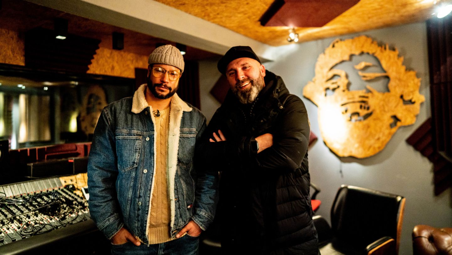 Rapper Pete Philly, Niko Hüls, l-r, Roadtrip Back2Tape, Amsterdam, 2020, Porsche AG