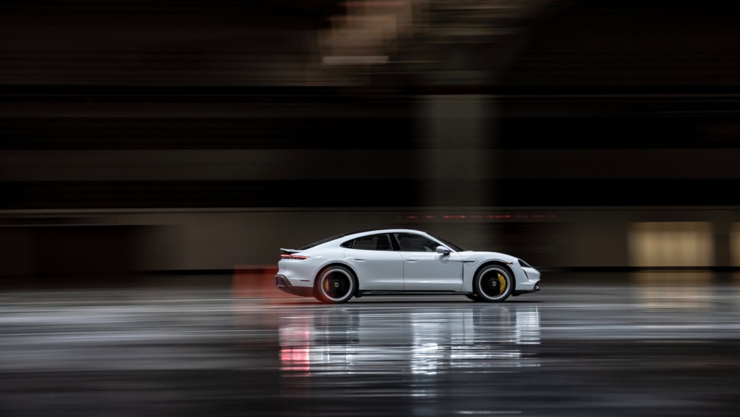 Taycan Turbo S, 2021, Porsche AG