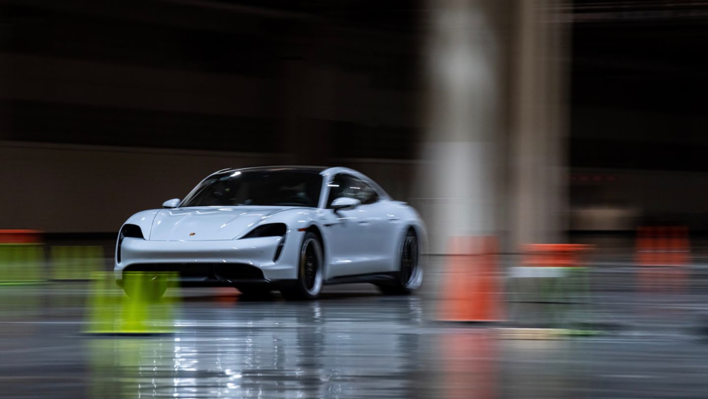 Taycan Turbo S, 2021, Porsche AG