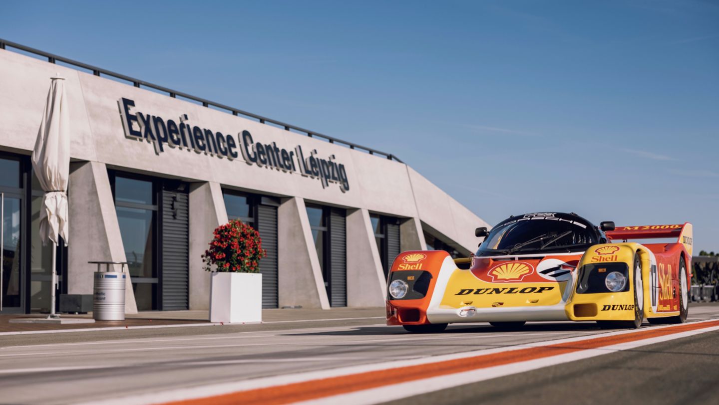 962-009 Shell Dunlop Design ST (1987), 2022, Porsche AG
